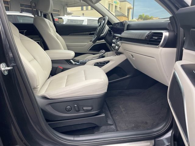 Used 2025 Kia Telluride SX image 19