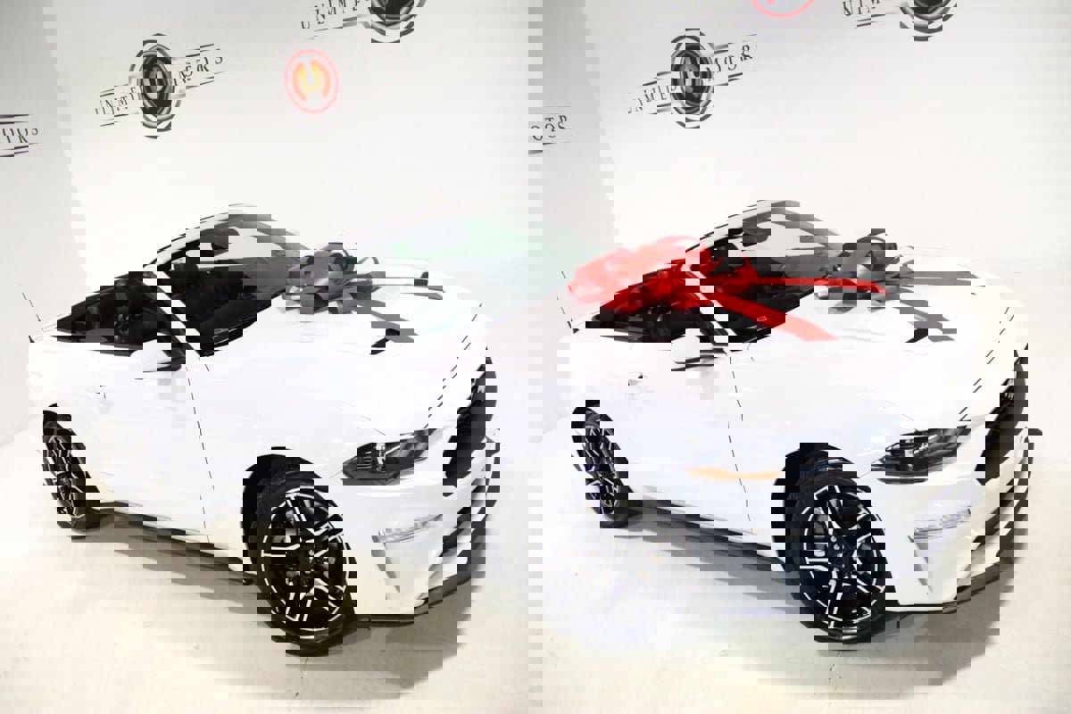 Used 2021 Ford Mustang Premium image 2