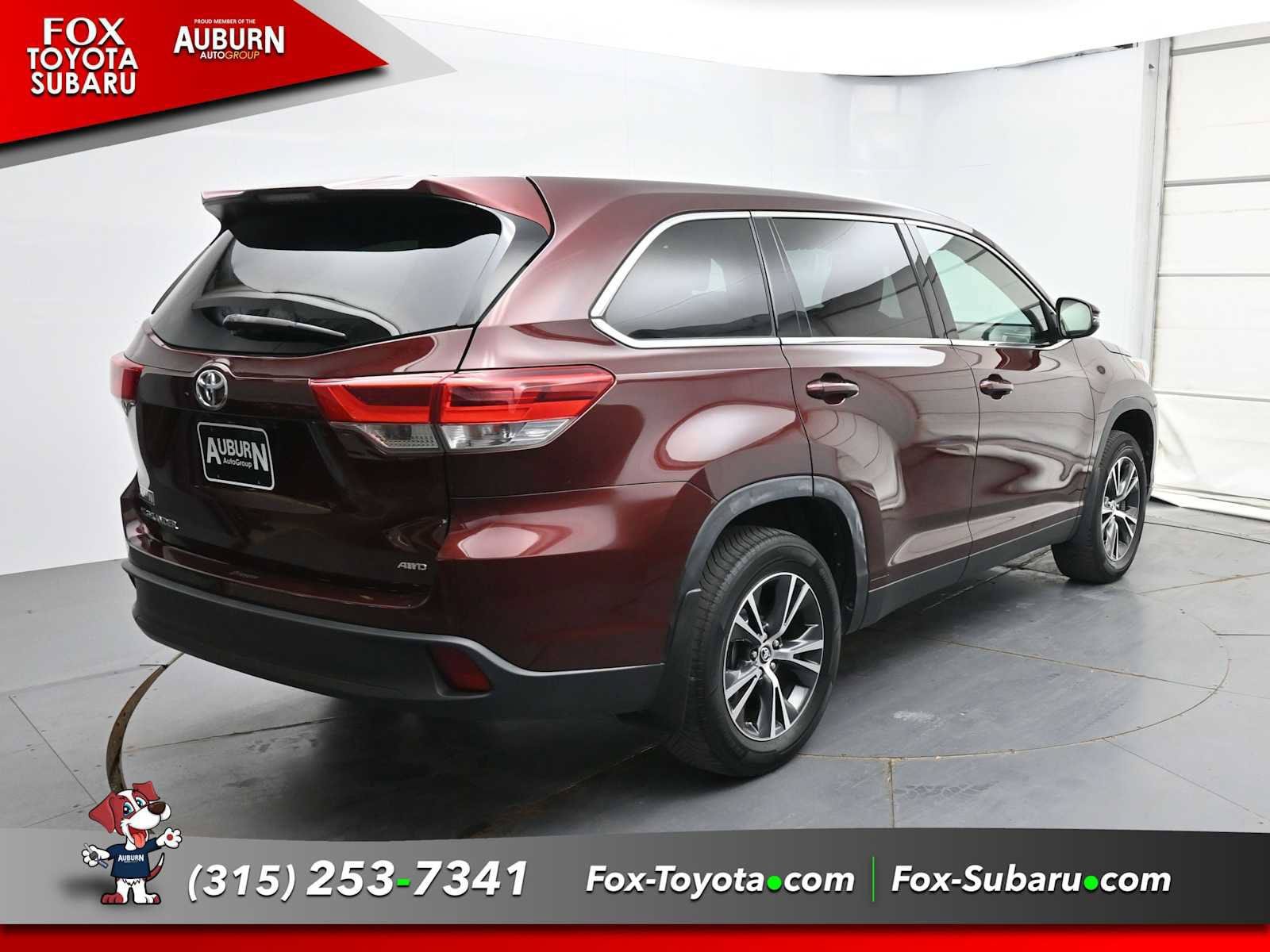 Used 2019 Toyota Highlander LE AWD/4WD image 16