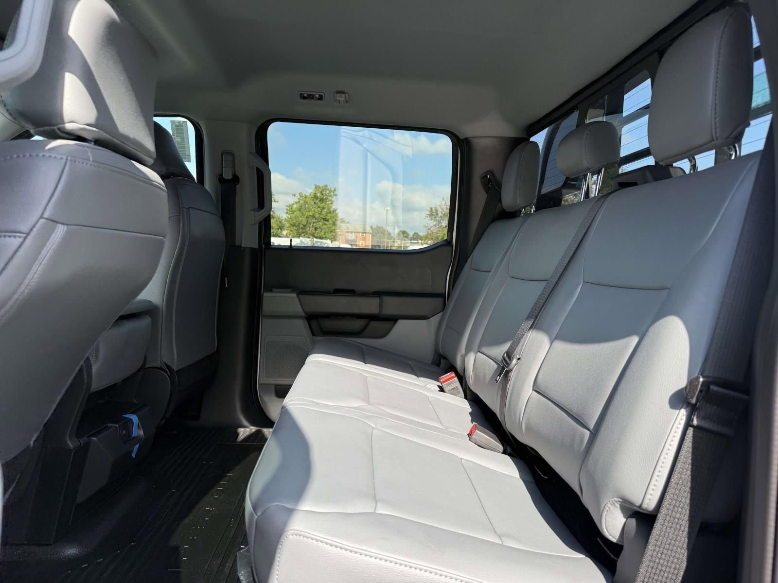 New 2025 Ford F350 XL w/ XL Chrome Package image 10