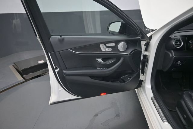 Used 2018 Mercedes-Benz E 300 4MATIC image 12