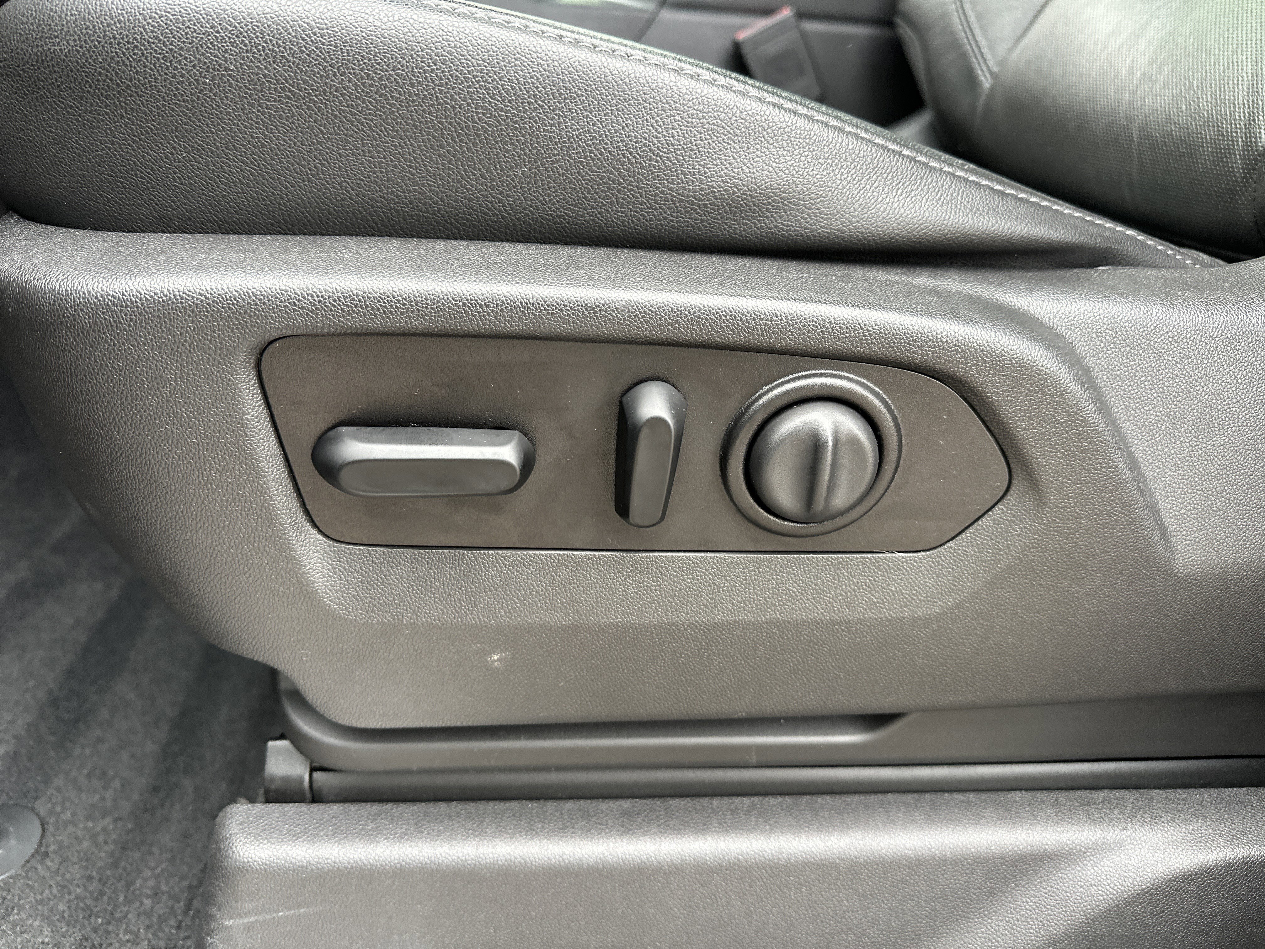 Used 2020 GMC Sierra 1500 SLT w/ SLT Premium Plus Package image 10