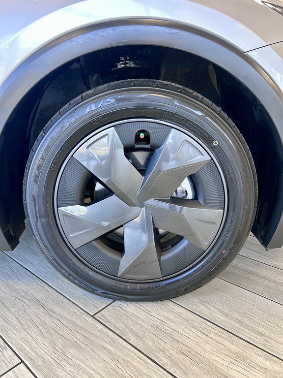 Used 2025 Toyota Prius LE image 19