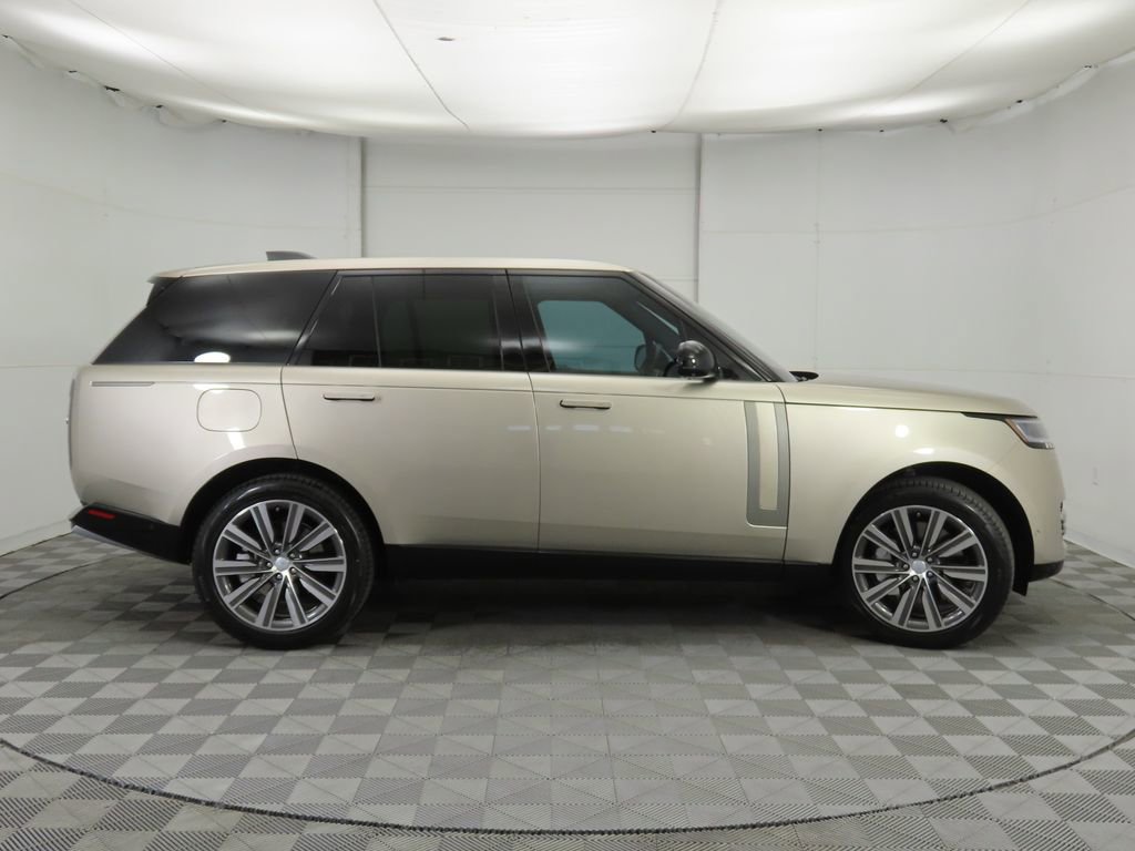 Certified 2023 Land Rover Range Rover SE image 4