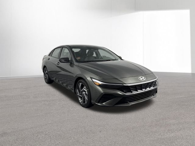 Used 2025 Hyundai Elantra Sport FWD image 12