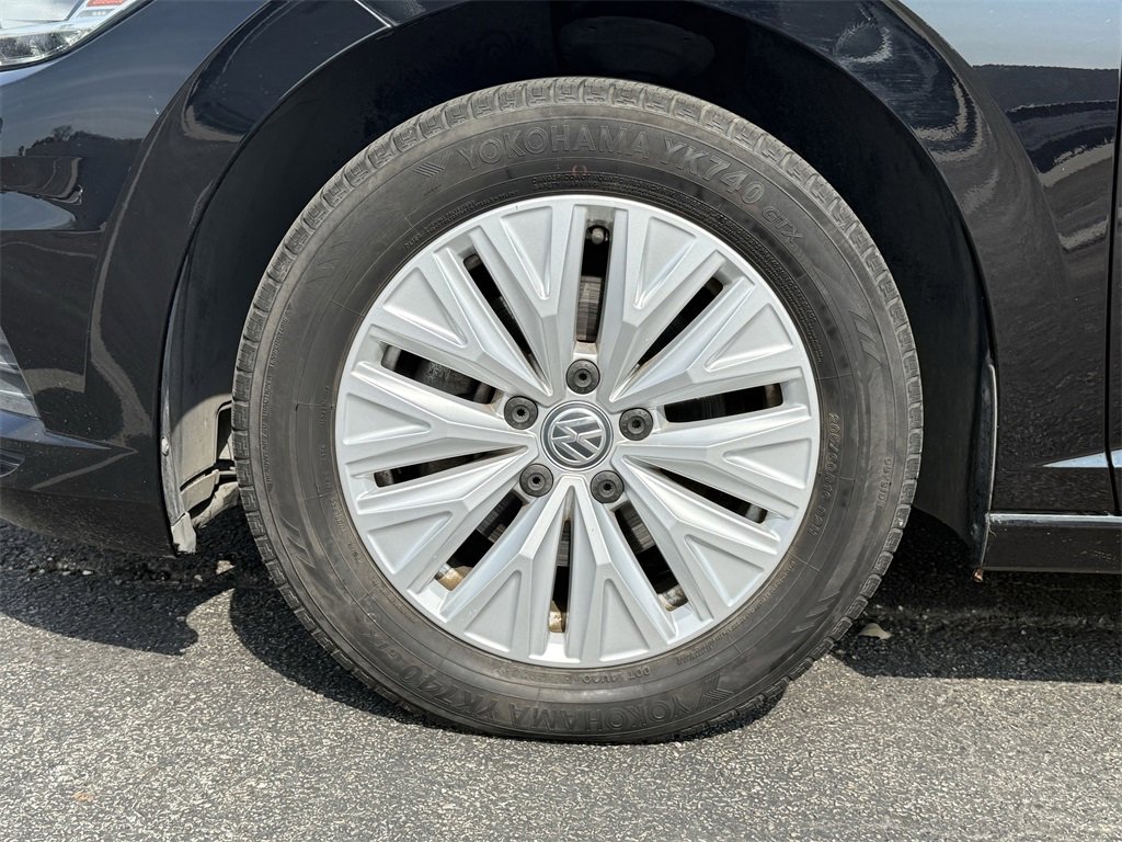 Used 2019 Volkswagen Jetta S image 9