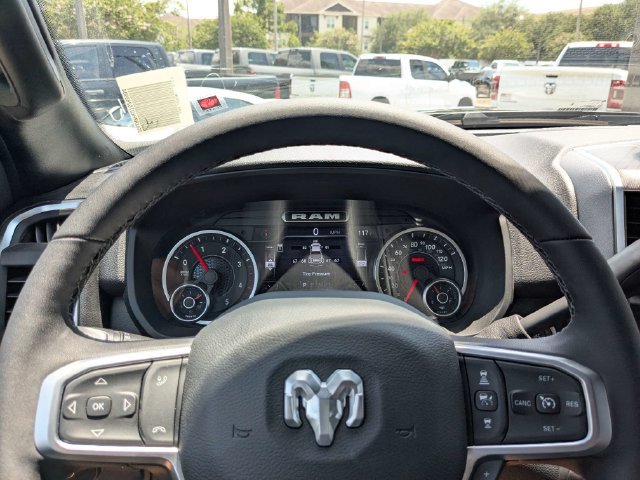New 2026 RAM 3500 Big Horn AWD/4WD image 31