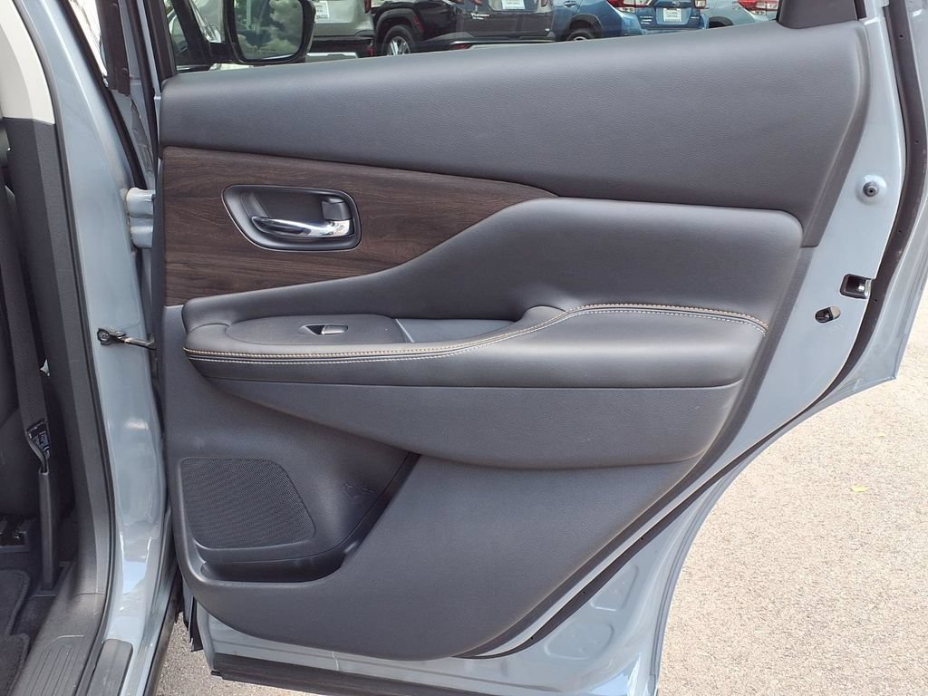 Used 2023 Nissan Murano Platinum w/ Cargo Package FWD image 15