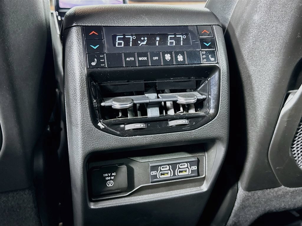 Used 2022 Jeep Grand Cherokee Summit w/ Luxury Tech Group V AWD/4WD image 26