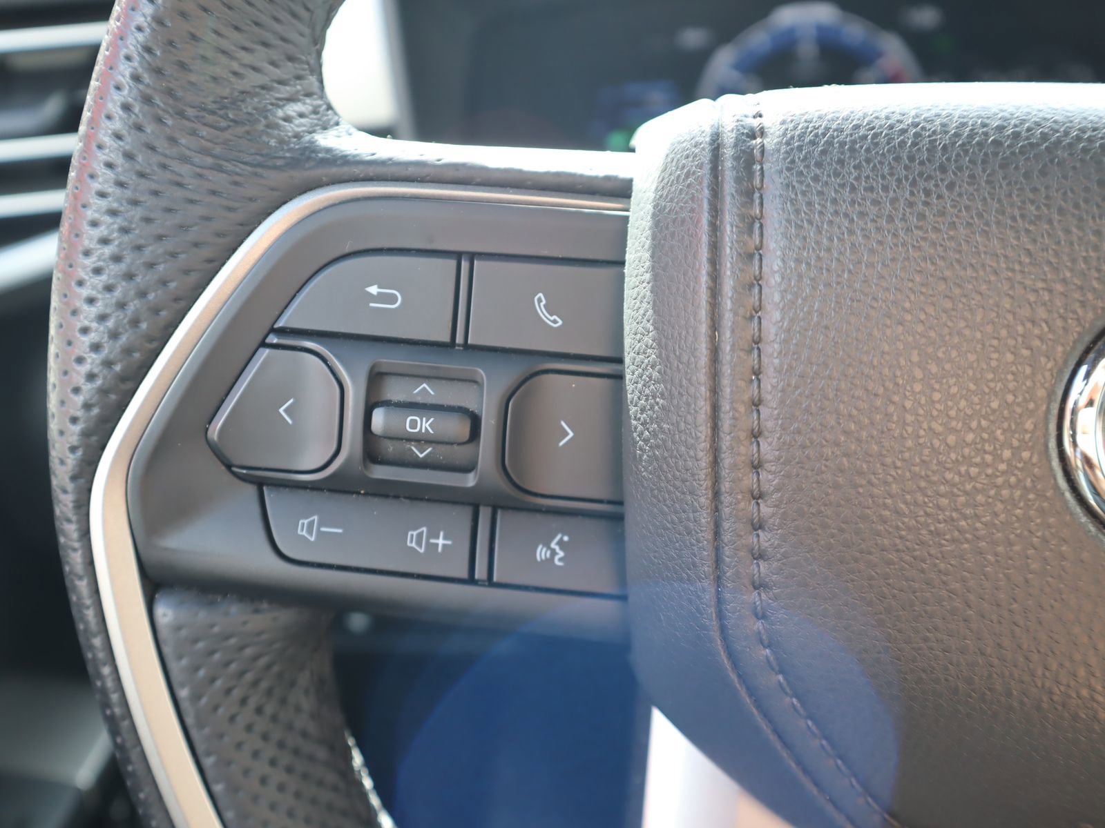 Used 2025 Toyota Tundra Limited image 51