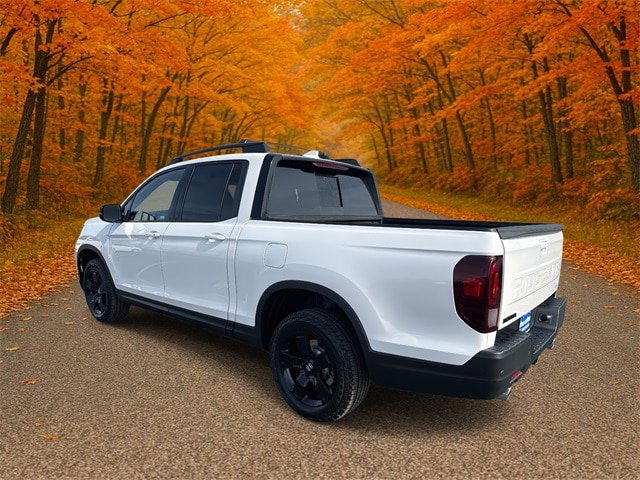 New 2026 Honda Ridgeline Black Edition image 8