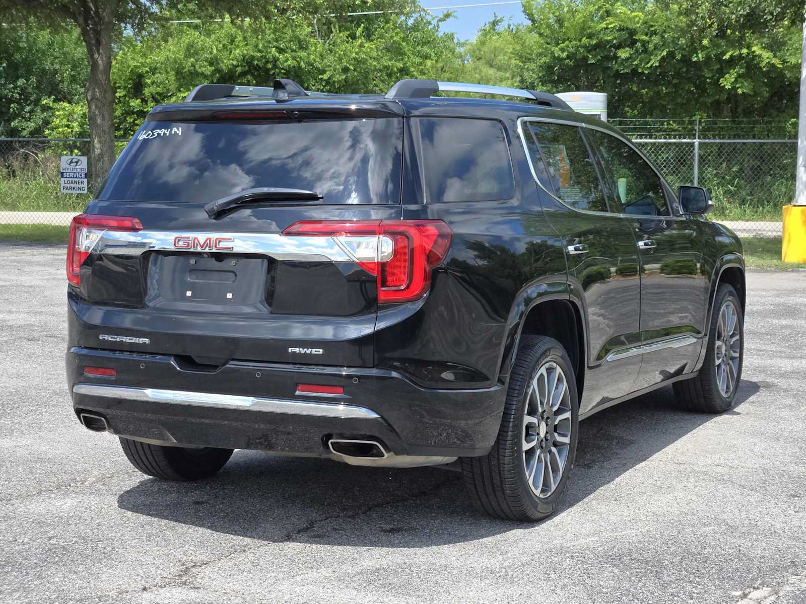 Certified 2024 GMC Acadia Elevation w/ Luxury Package FWD image 7