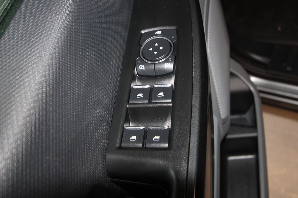 Used 2025 Ford F150 XL w/ Equipment Group 104A Hybrid AWD/4WD image 6