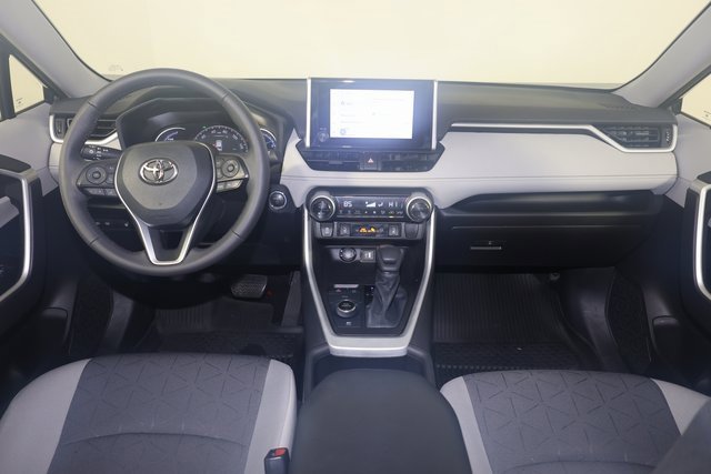 Used 2023 Toyota RAV4 XLE image 10