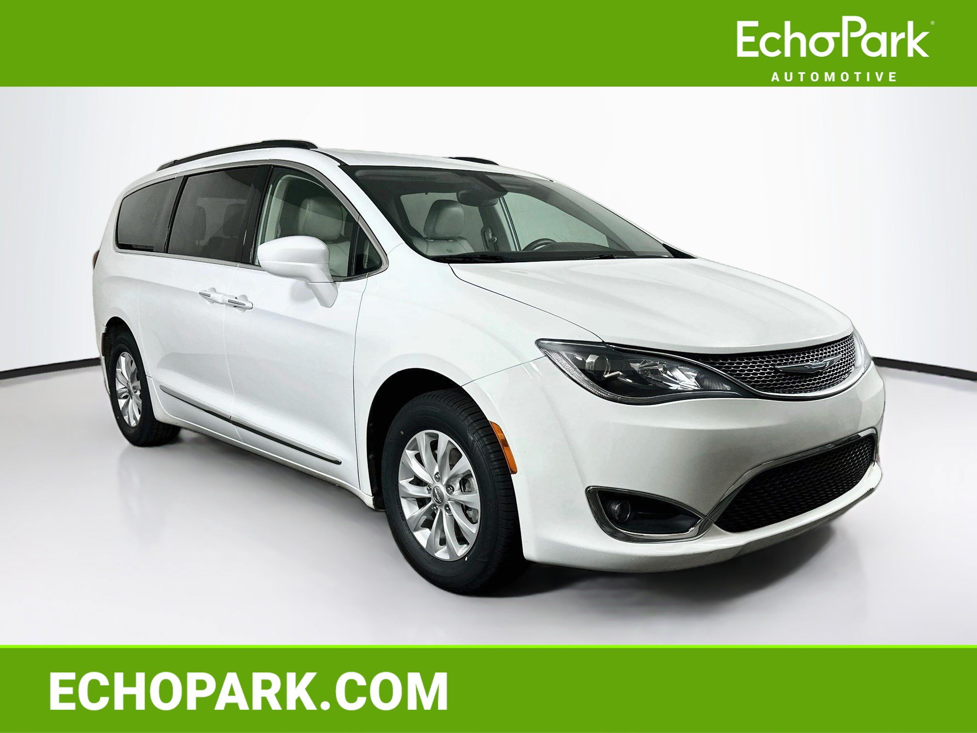 Used 2017 Chrysler Pacifica Touring-L w/ 13 Speaker Alpine Sound Group