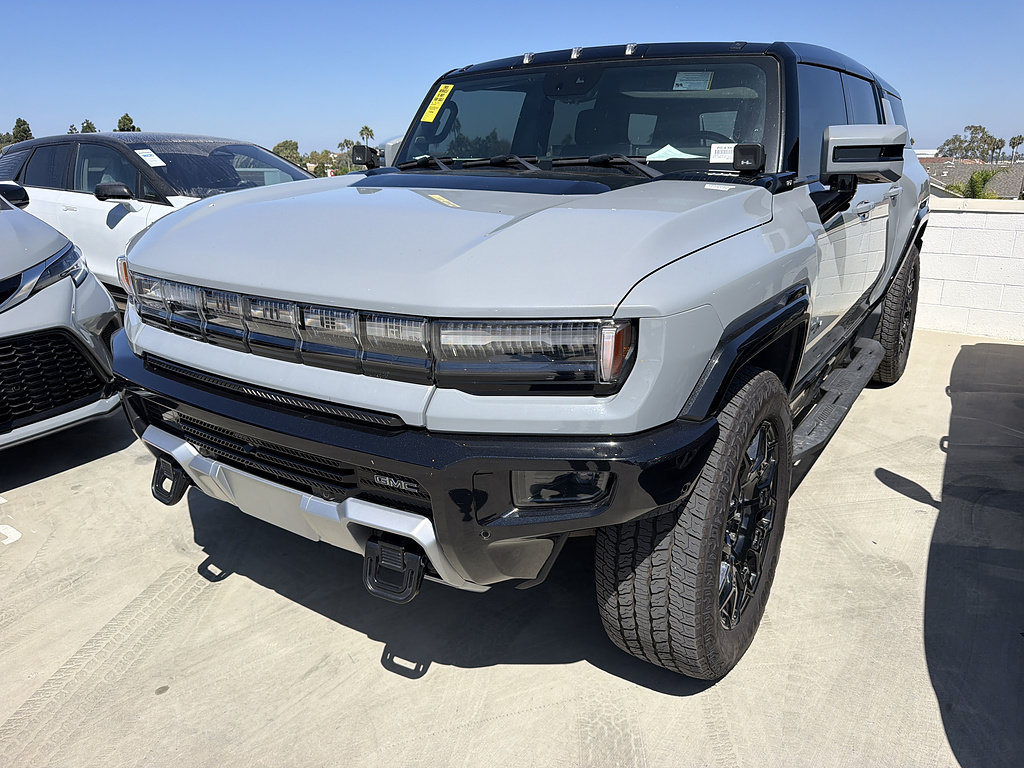 Used 2024 GMC Hummer EV 2X w/ LPO, Illumination Package AWD/4WD image 2