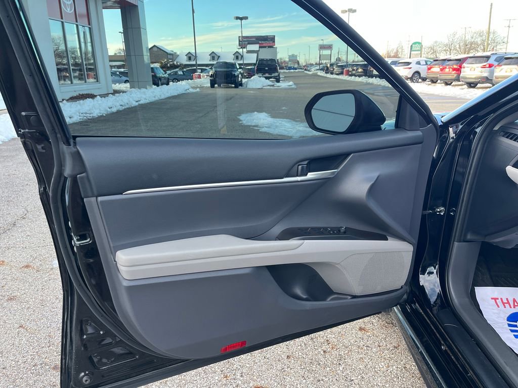 Certified 2023 Toyota Camry SE image 12