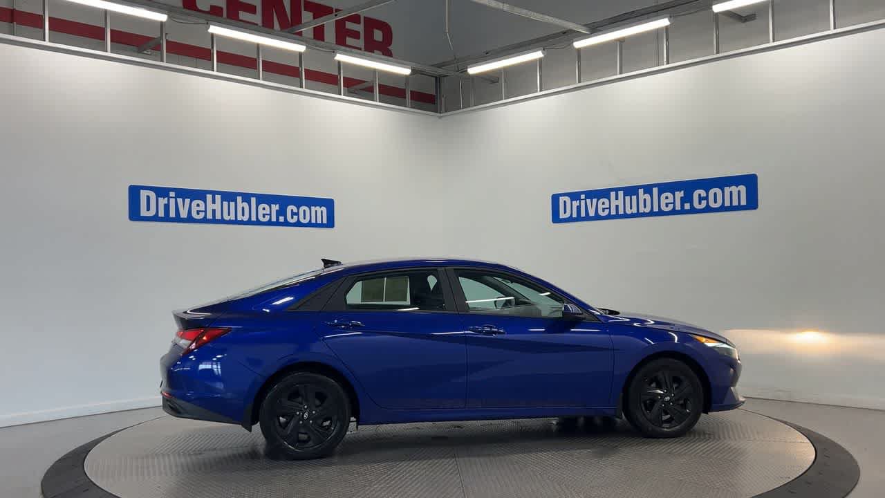 Used 2023 Hyundai Elantra SEL FWD image 3