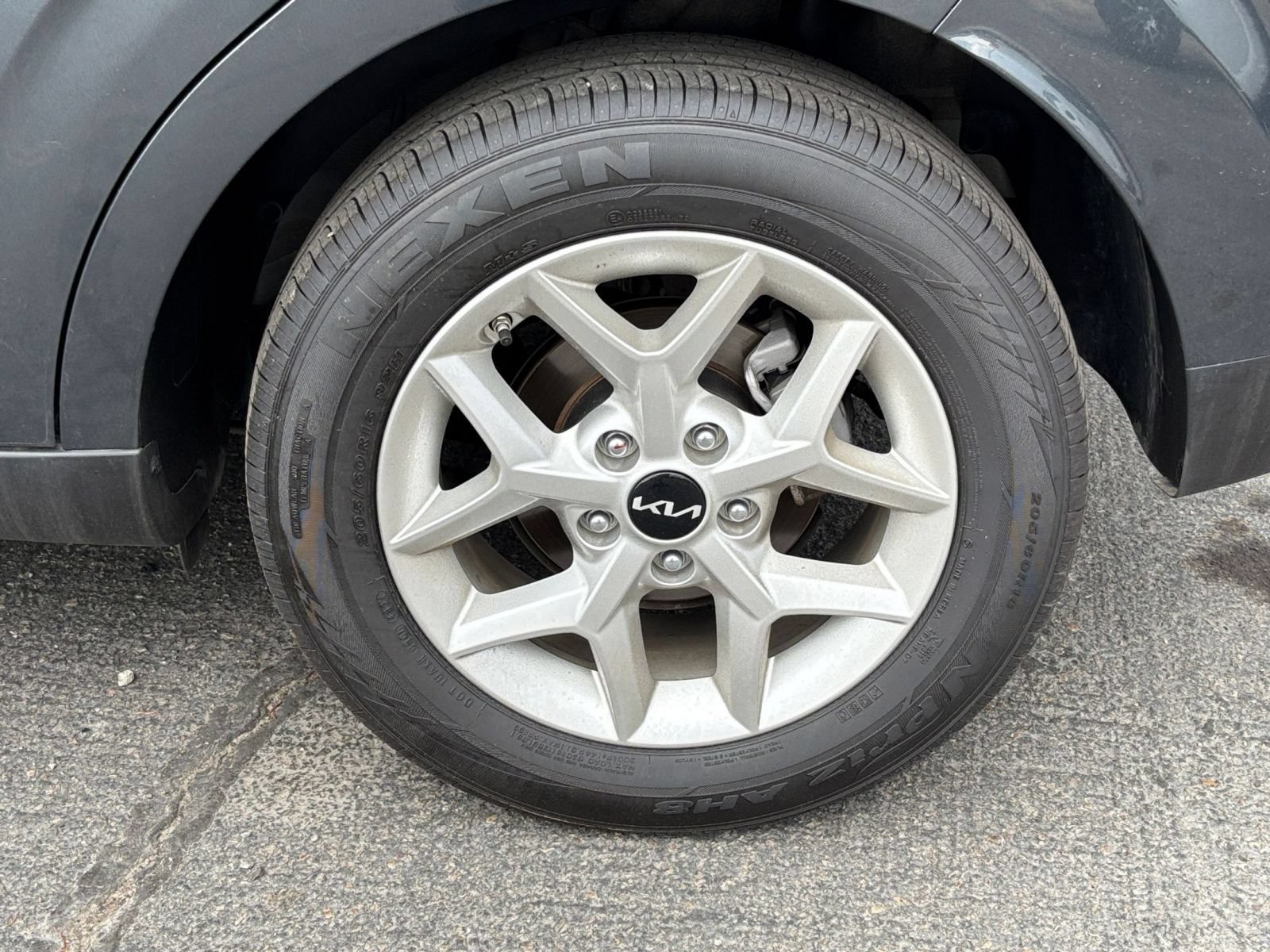 Used 2025 Kia Soul LX w/ LX Technology Package FWD image 27