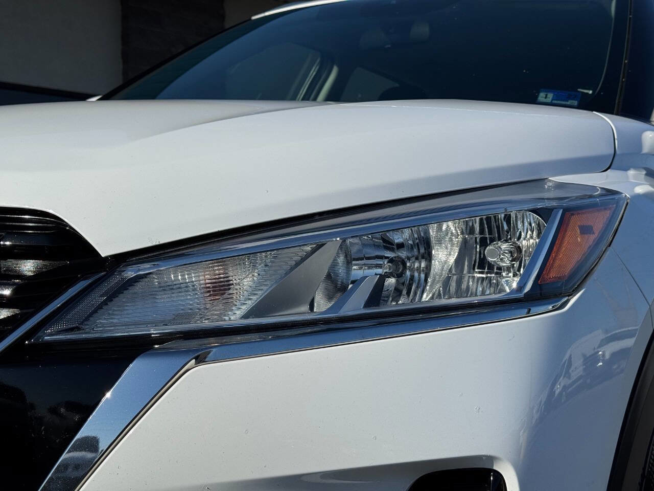 Used 2023 Nissan Kicks SV FWD image 47
