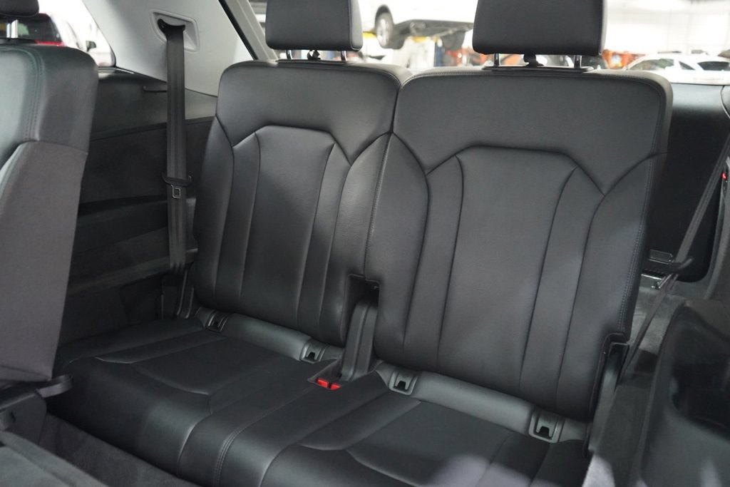 Used 2019 Audi Q7 3.0T Premium Plus w/ Premium Plus Package AWD/4WD image 35