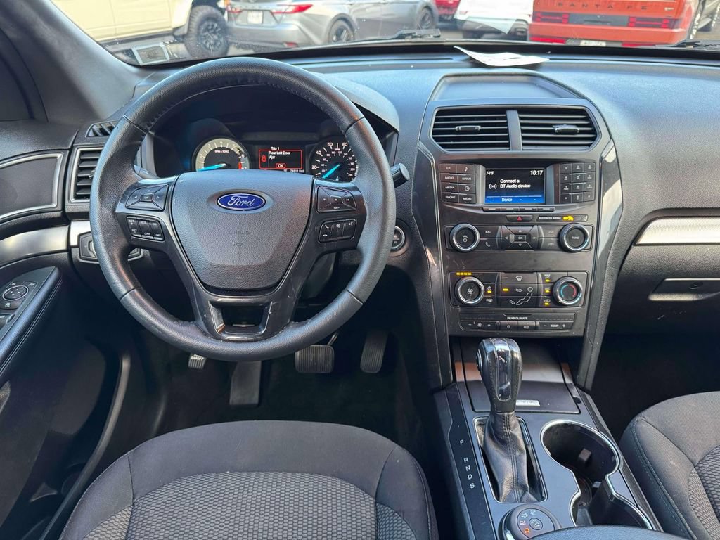 Used 2018 Ford Explorer XLT AWD/4WD image 19
