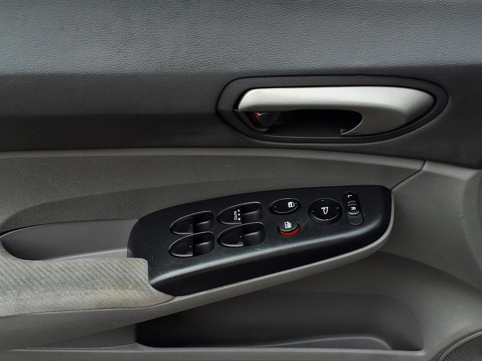Used 2010 Honda Civic LX image 16
