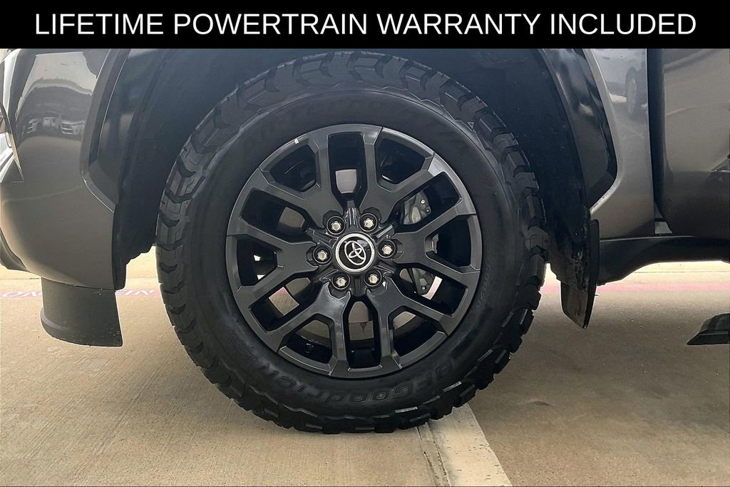 Used 2023 Toyota Sequoia Platinum AWD/4WD image 10