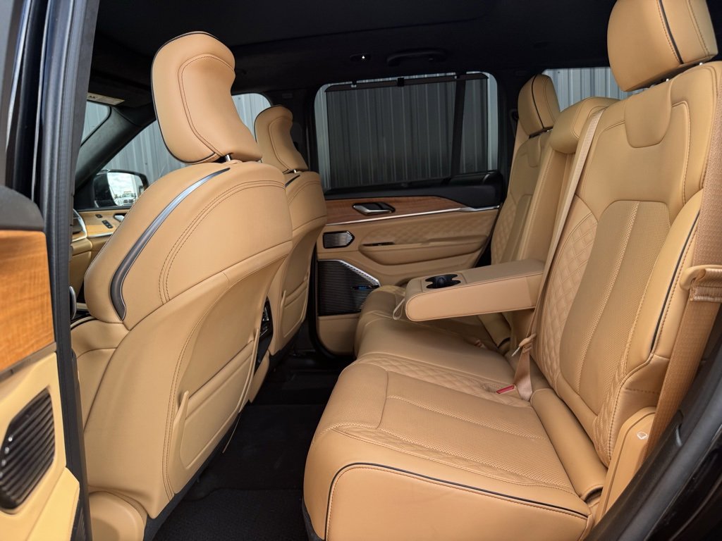 Used 2022 Jeep Grand Cherokee Summit image 23