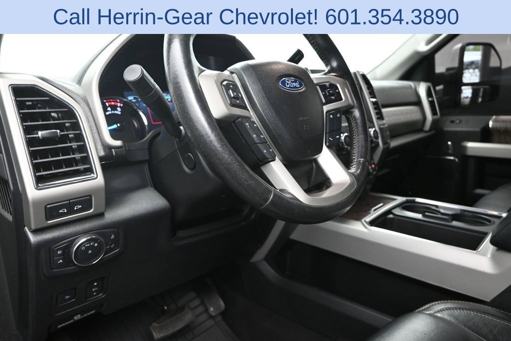 Used 2019 Ford F250 Lariat w/ Lariat Ultimate Package AWD/4WD image 12