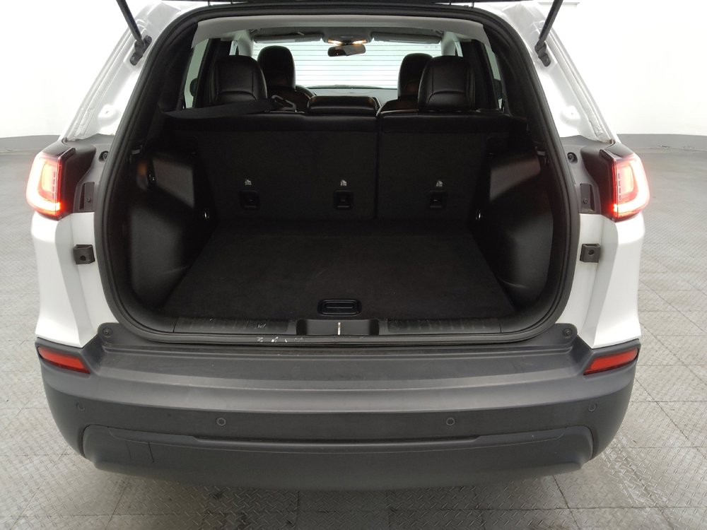 Used 2020 Jeep Cherokee Latitude Plus image 29