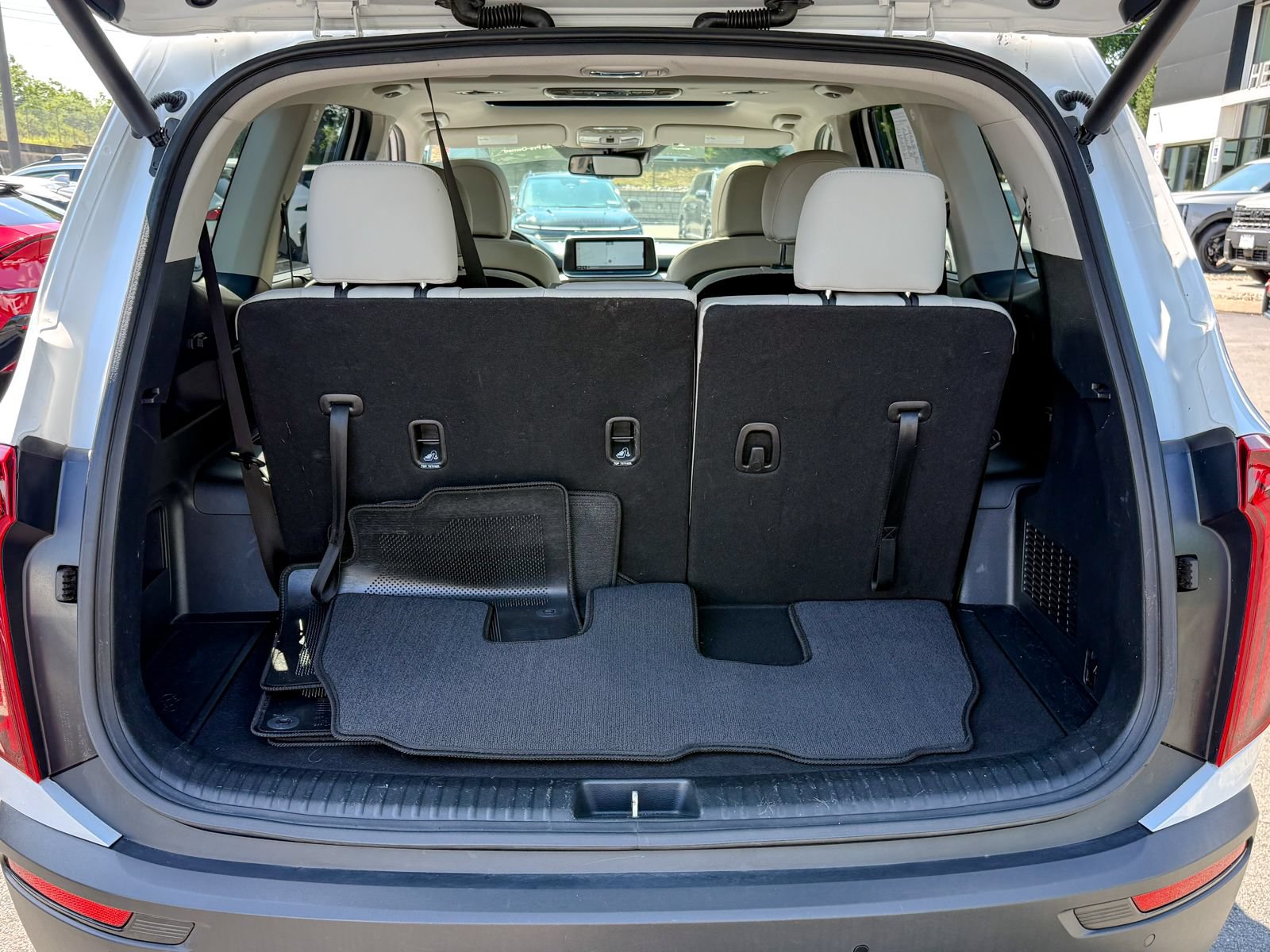 Certified 2022 Kia Telluride EX w/ EX Premium Package AWD/4WD image 44