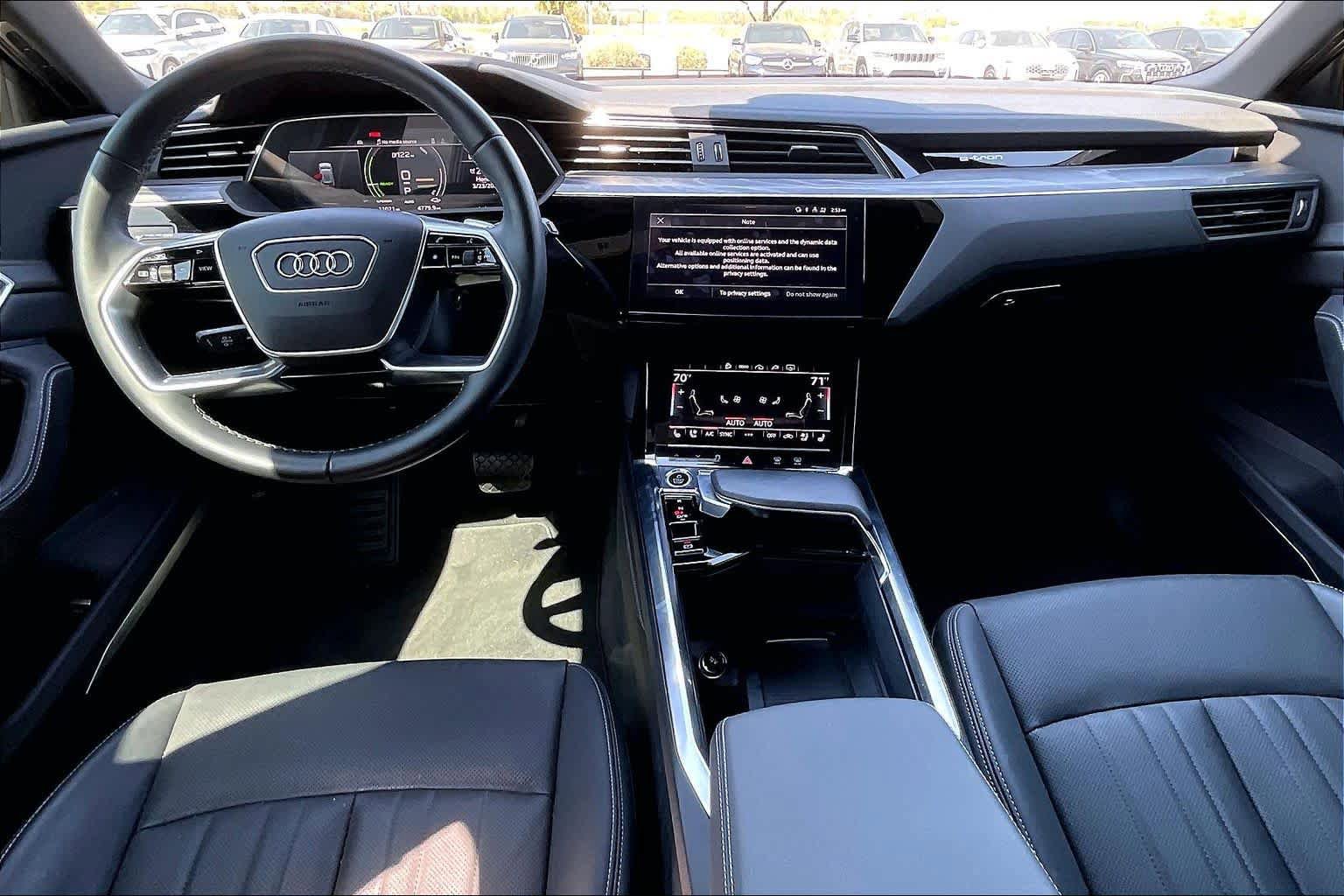 Used 2023 Audi e-tron Premium Plus w/ Premium Plus Package image 15