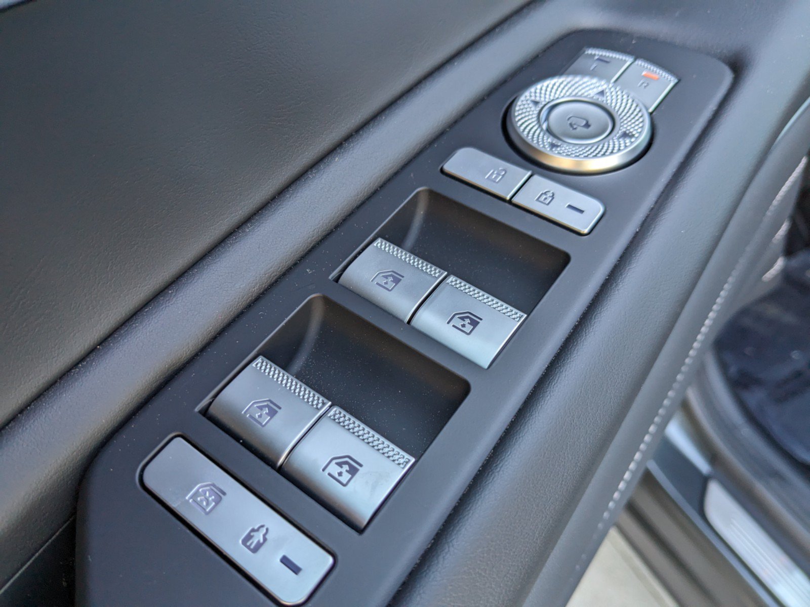 New 2024 Genesis GV80 3.5T AWD/4WD image 19