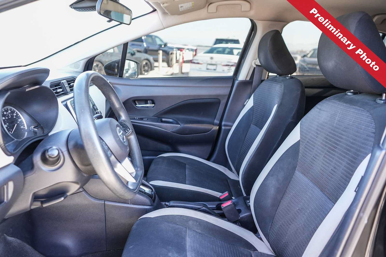 Used 2021 Nissan Versa SV FWD image 14