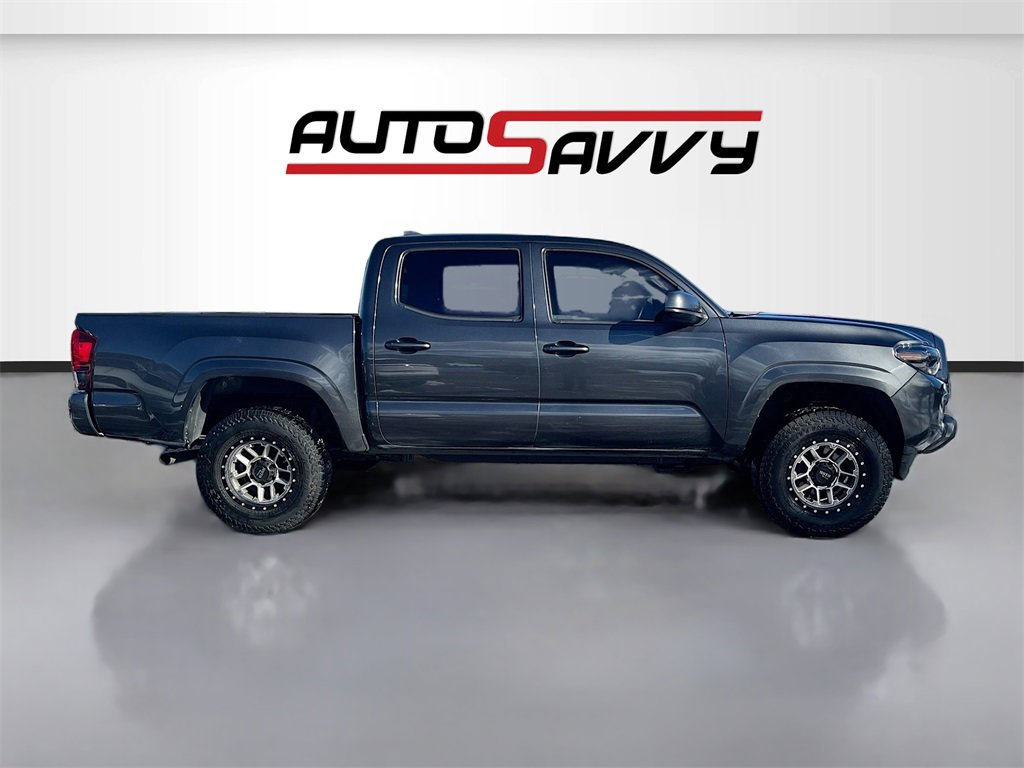 Used 2018 Toyota Tacoma SR image 8