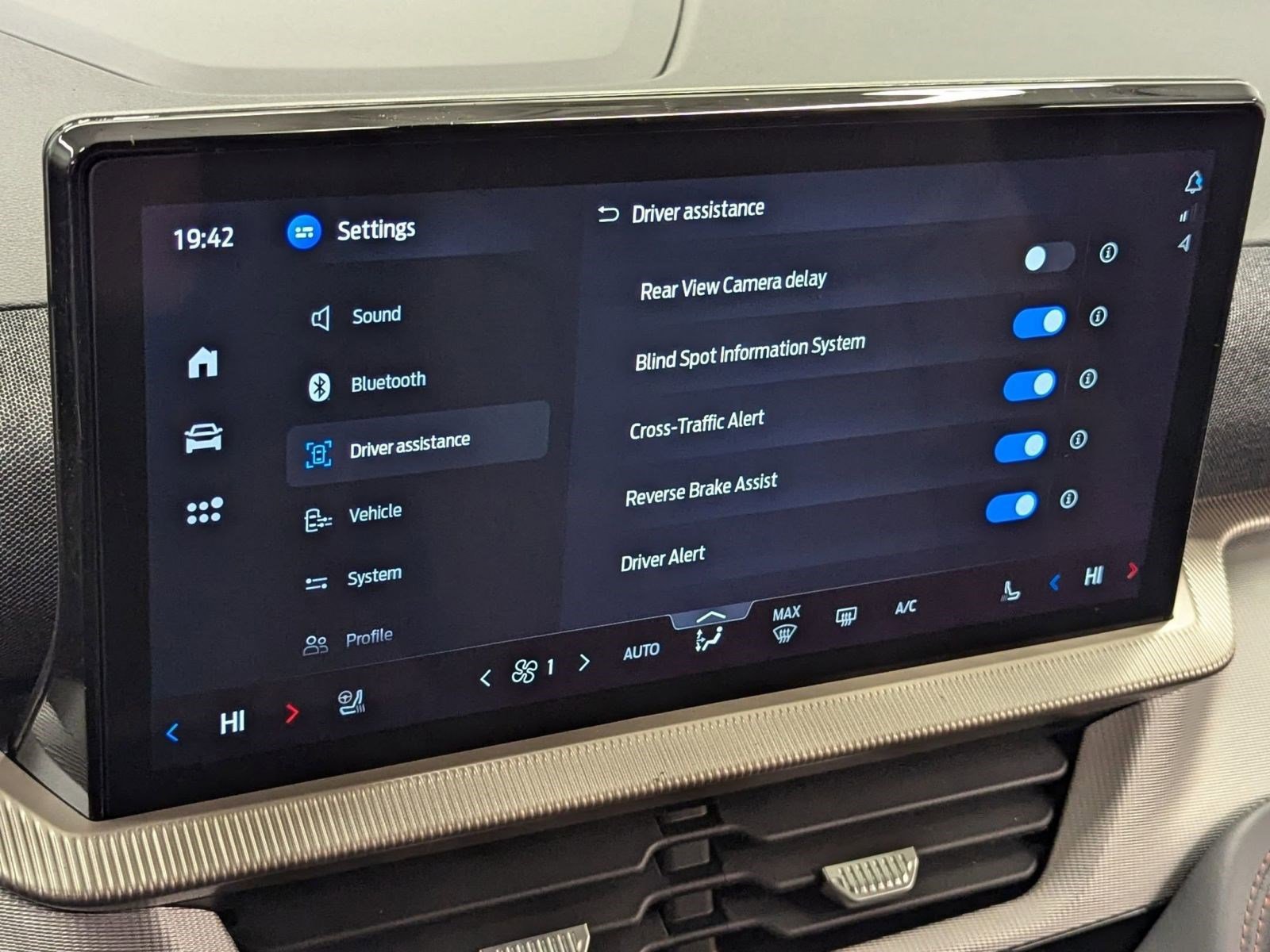 New 2026 Ford Explorer Active w/ Active Comfort Package image 29