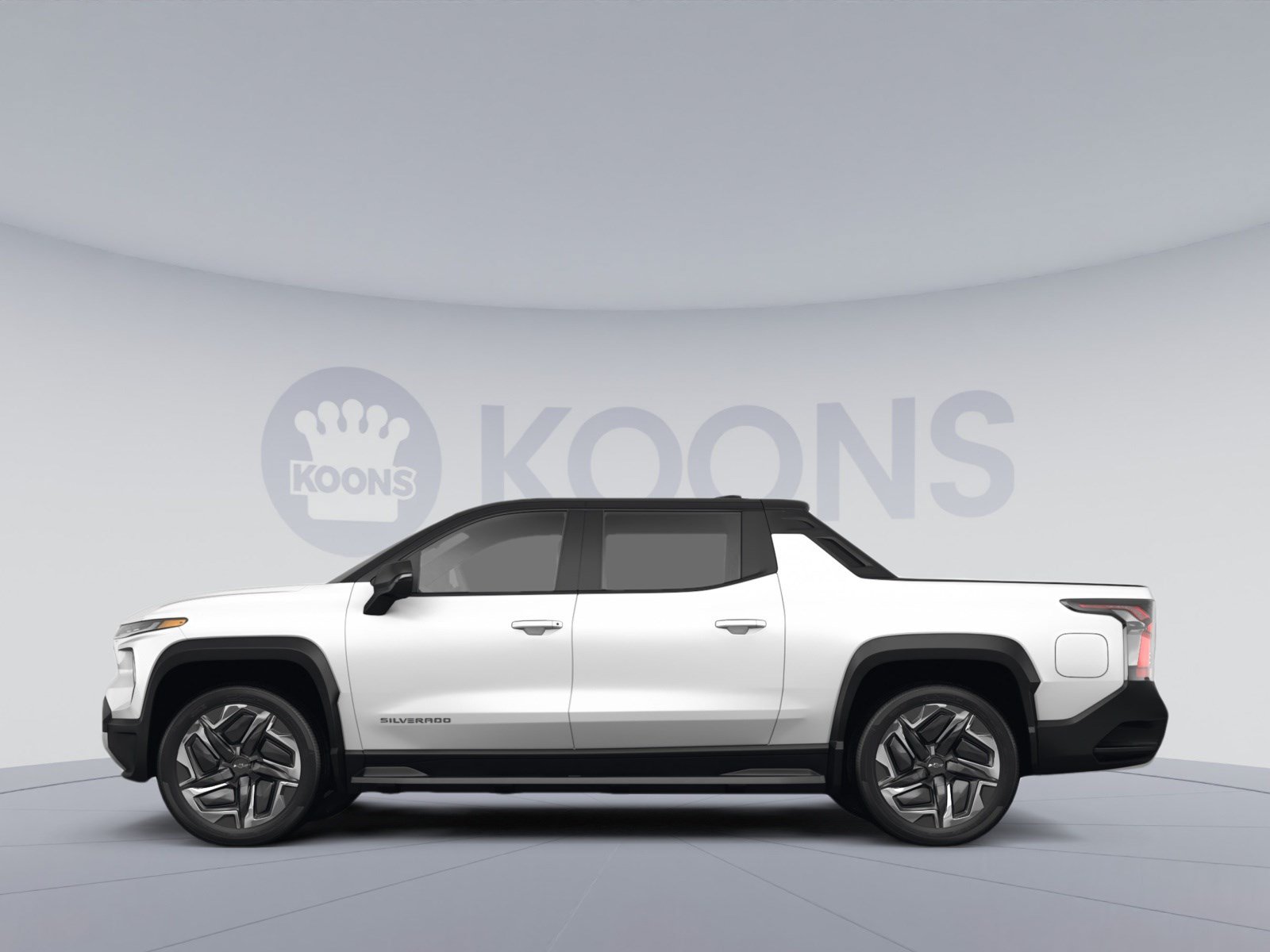 Used 2024 Chevrolet Silverado EV RST AWD/4WD image 2