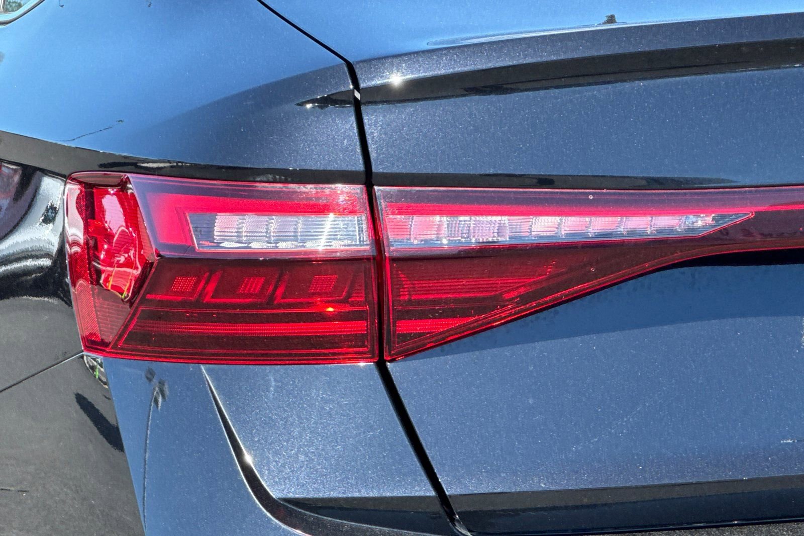 Used 2025 Volkswagen Jetta SE image 44