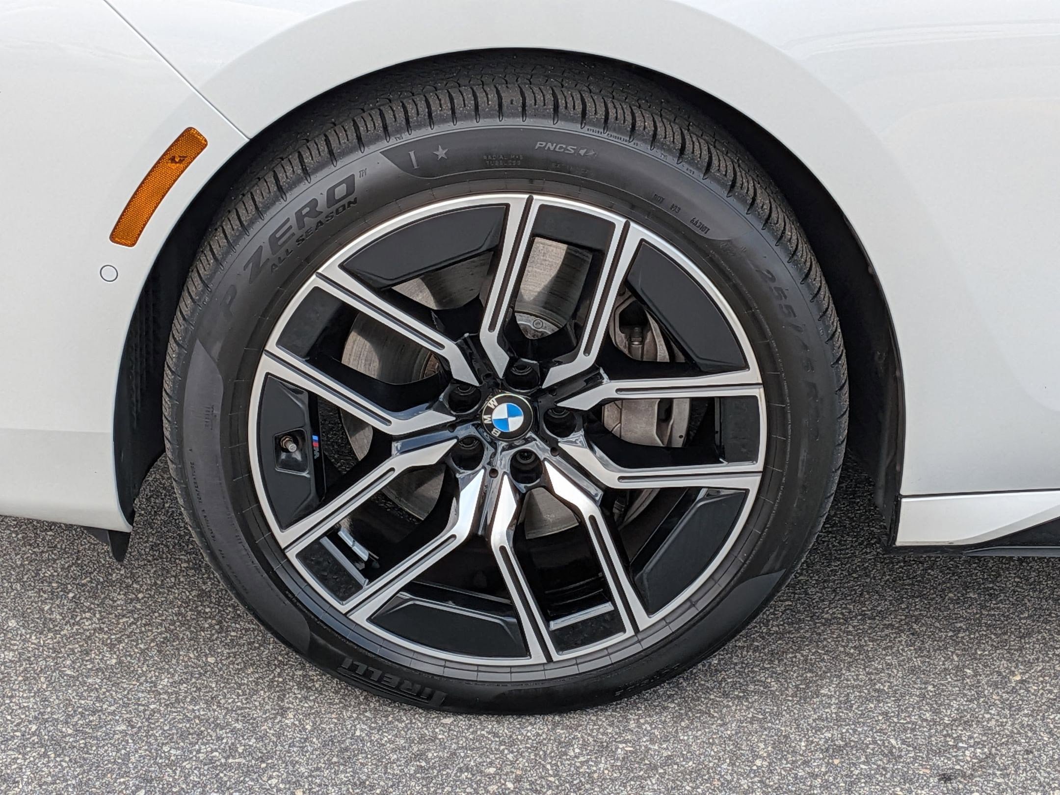 Certified 2023 BMW 740i RWD image 10