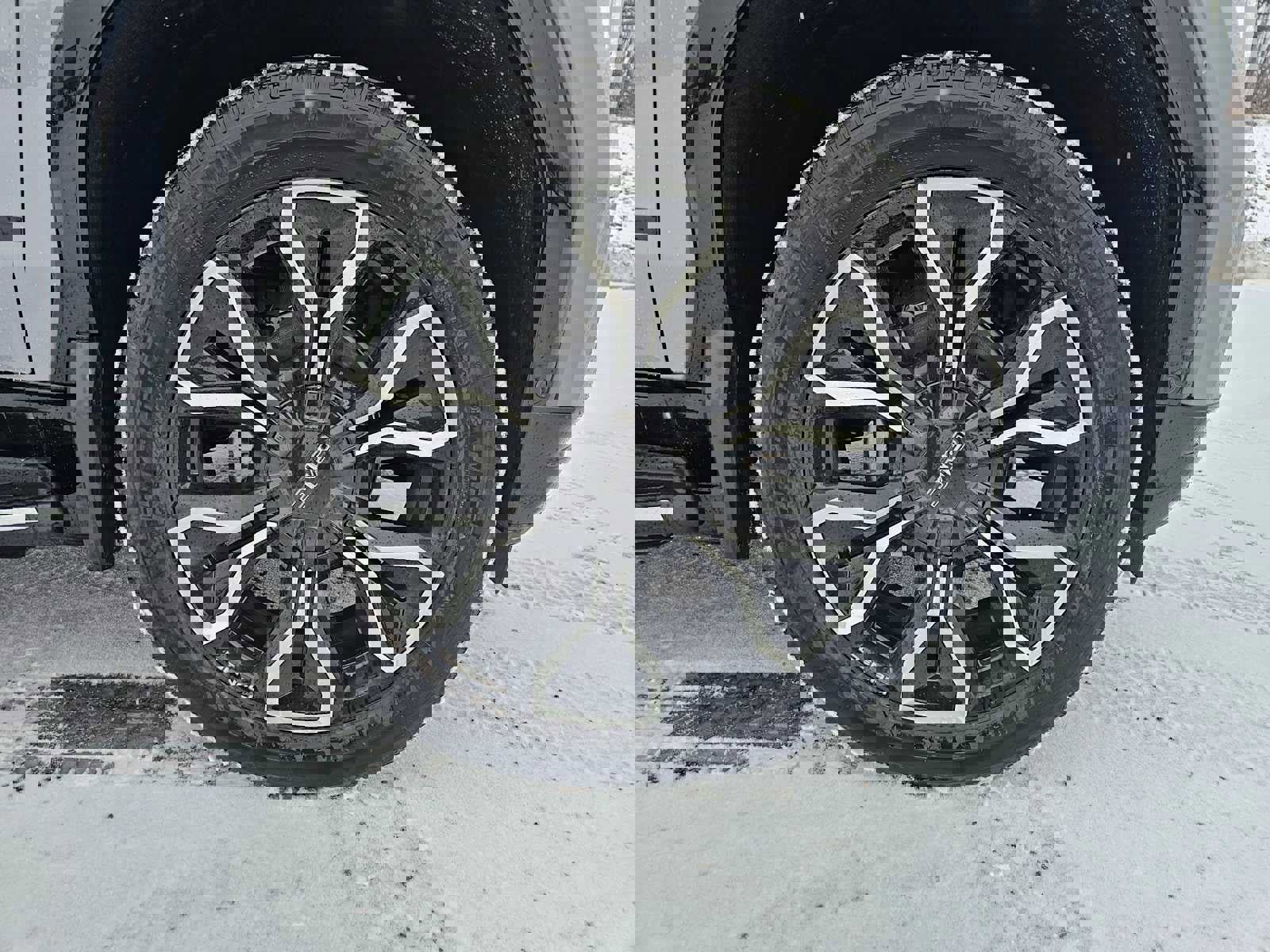 New 2024 GMC Sierra EV Denali image 9