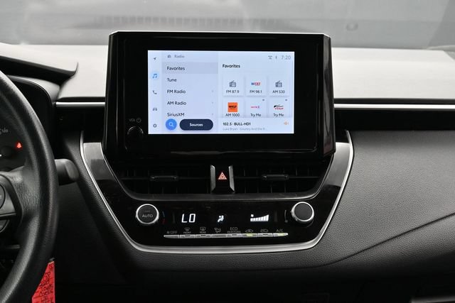 Used 2025 Toyota Corolla LE FWD image 11