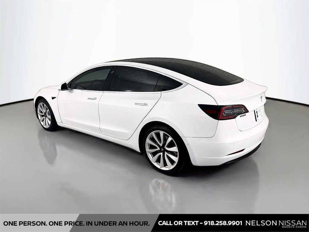 Used 2020 Tesla Model 3 Standard Range RWD image 7