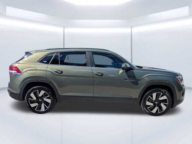 Used 2026 Volkswagen Atlas Cross Sport SE FWD image 3