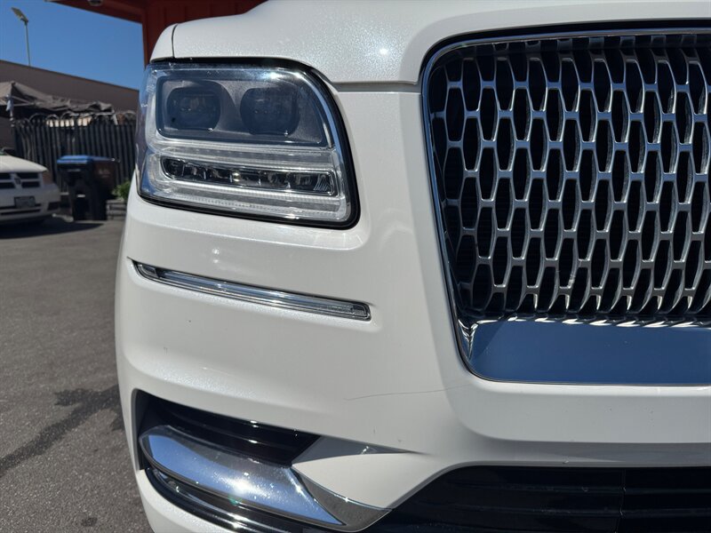 Used 2020 Lincoln Navigator L Reserve w/ Luxury Package AWD/4WD image 4