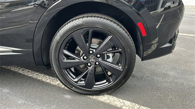 Certified 2025 Buick Envision Sport Touring image 10