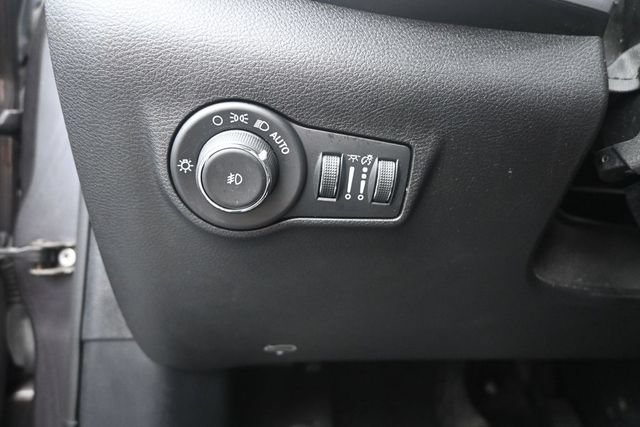 Used 2024 Jeep Compass Latitude AWD/4WD image 13