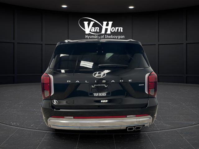 Used 2024 Hyundai Palisade Calligraphy image 4