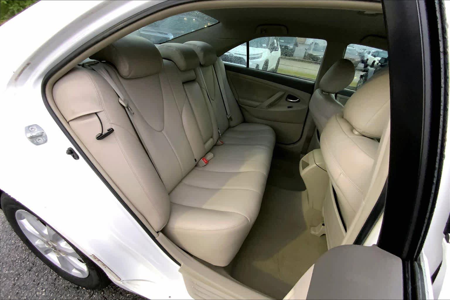 Used 2011 Toyota Camry LE w/ LE Extra-Value Pkg FWD image 18
