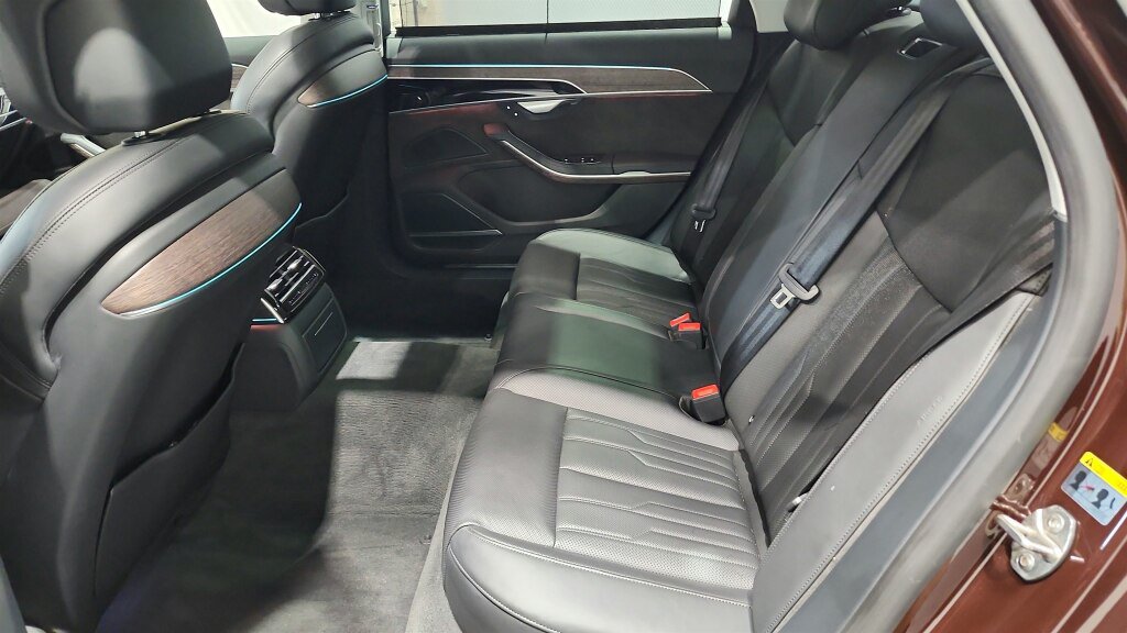 Used 2021 Audi A8 L 4.0T w/ Executive Plus Package AWD/4WD image 39